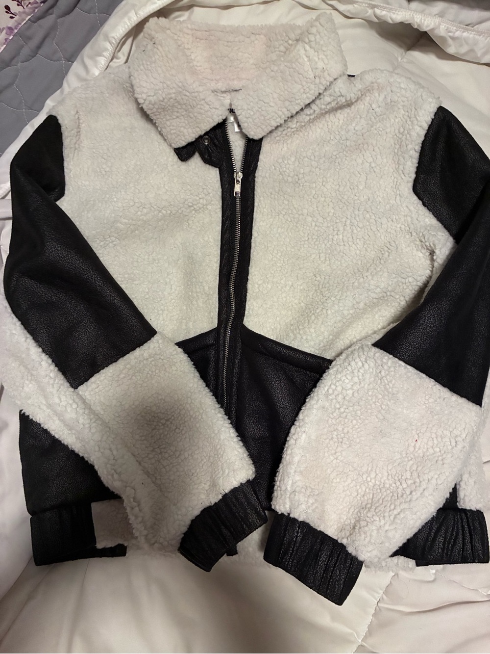 Vigoss Black & White Faux-Sherpa Contrast Puffer Jacket